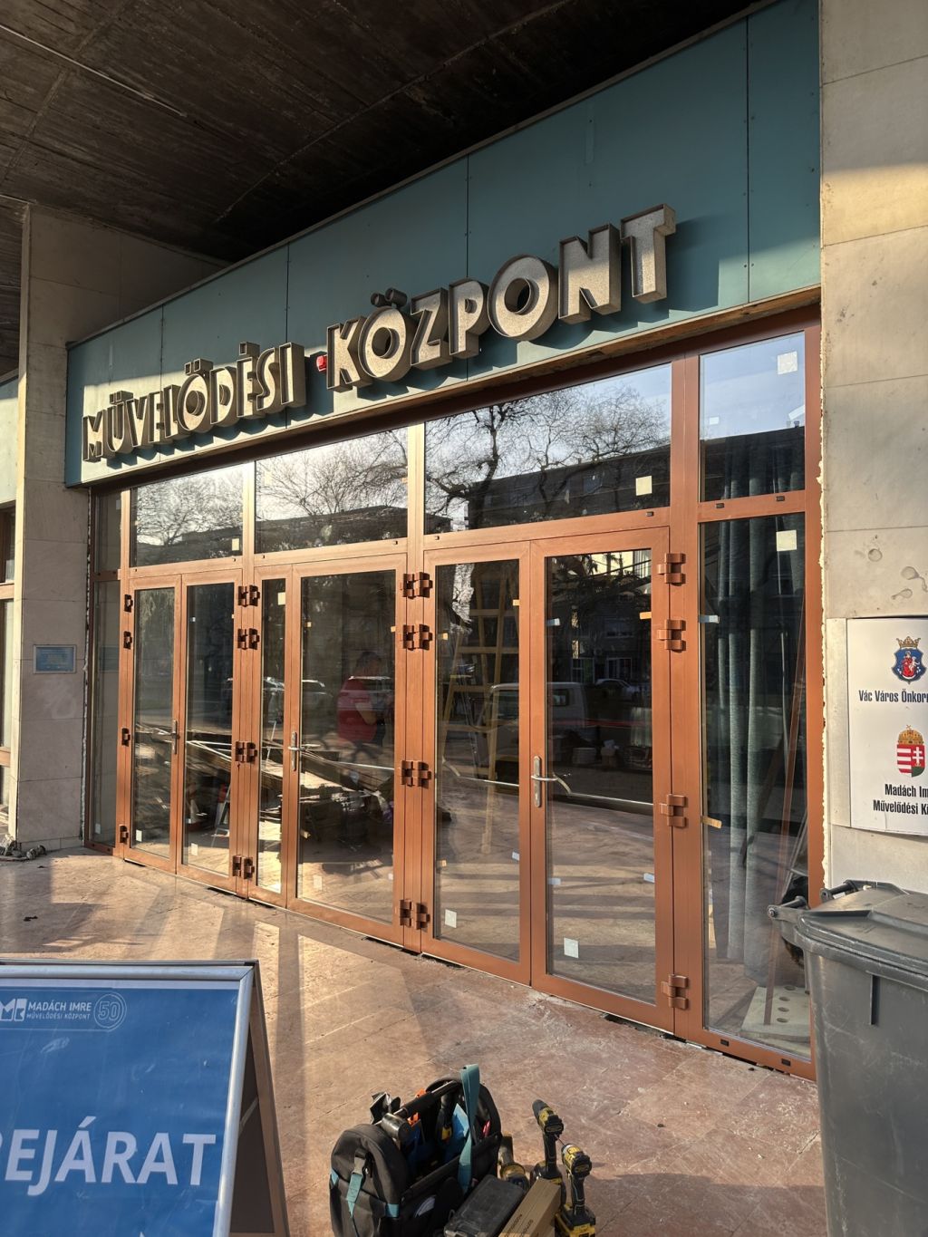 Közintézmények (4/10)